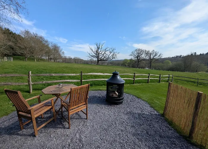 Glamping At Honnington Farm